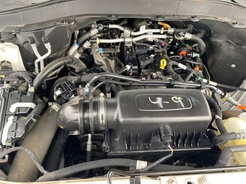 Used 2022 Ford Explorer XLT image 22