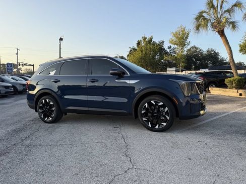 Certified 2026 Kia Sorento SX FWD image 2