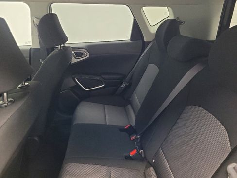 Used 2020 Kia Soul LX FWD image 18