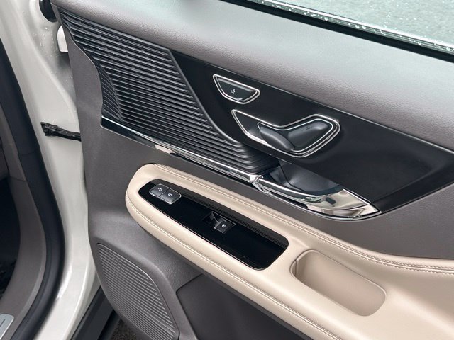 Used 2022 Lincoln Corsair AWD w/ Equipment Group 101A image 37