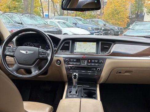Used 2015 Hyundai Genesis 3.8 w/ Option Group 03 image 9