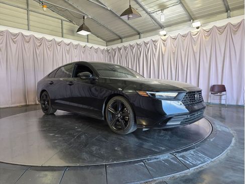Used 2024 Honda Accord Sport image 4