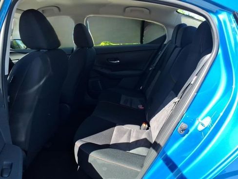 Certified 2025 Nissan Sentra SR FWD image 6