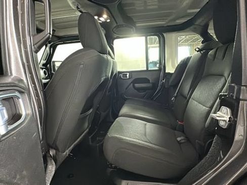 Used 2023 Jeep Wrangler Unlimited w/ Cold Weather Group AWD/4WD image 25