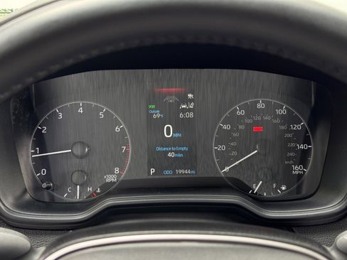 Used 2024 Toyota Corolla SE w/ SE Premium Package FWD image 18