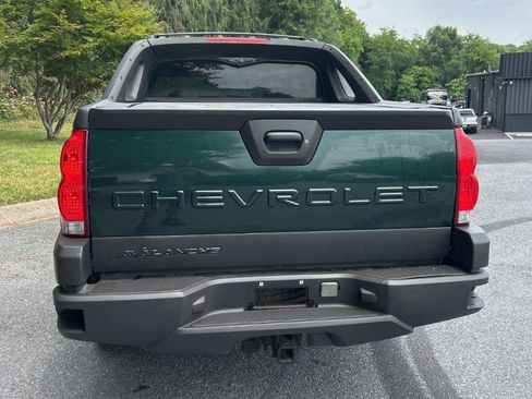 Used 2003 Chevrolet Avalanche 4x4 w/ Suspension Package, Off-Road image 5