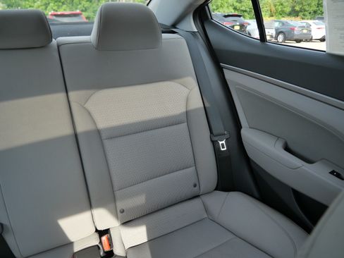Used 2018 Hyundai Elantra Value Edition FWD image 14