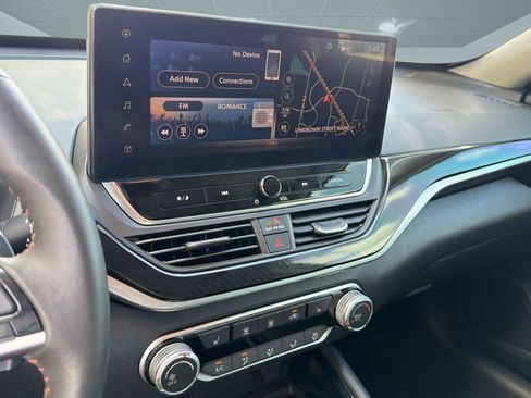 Used 2024 Nissan Altima 2.5 SR w/ SR Premium Package image 24