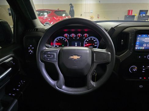 Used 2020 Chevrolet Silverado 1500 Custom w/ Custom Value Package RWD image 19