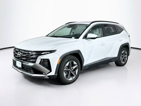 Used 2025 Hyundai Tucson SEL FWD image 3