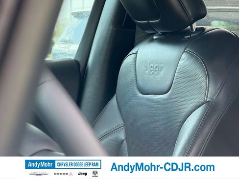 Used 2019 Jeep Cherokee Limited FWD image 7