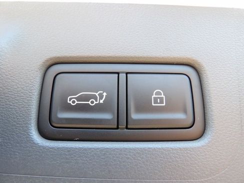 Certified 2025 Hyundai Santa Fe Limited AWD/4WD image 27