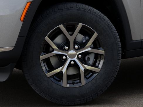 New 2025 Jeep Grand Cherokee L Limited image 8