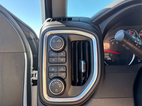 Used 2022 Chevrolet Silverado 1500 RST image 20