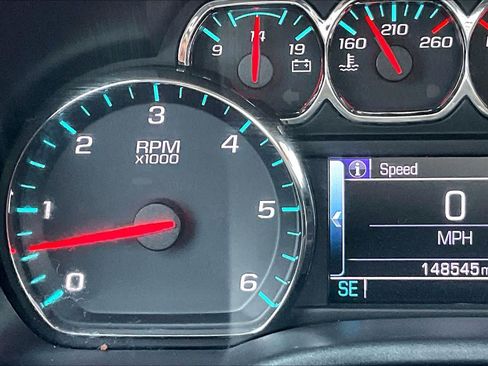 Used 2018 Chevrolet Silverado 1500 LT w/ Texas Edition RWD image 24