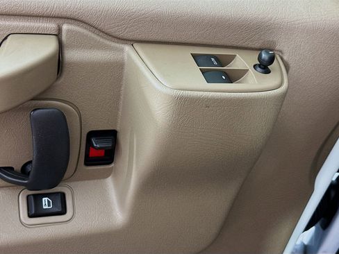 New 2026 Chevrolet Express 3500 image 17