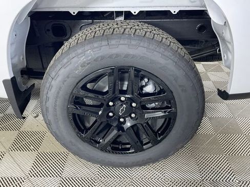 Certified 2026 Chevrolet Silverado 1500 Custom w/ Turbomax Blackout Package AWD/4WD image 17