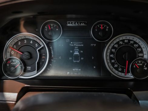 Used 2018 RAM 2500 Laramie w/ Convenience Group AWD/4WD image 21