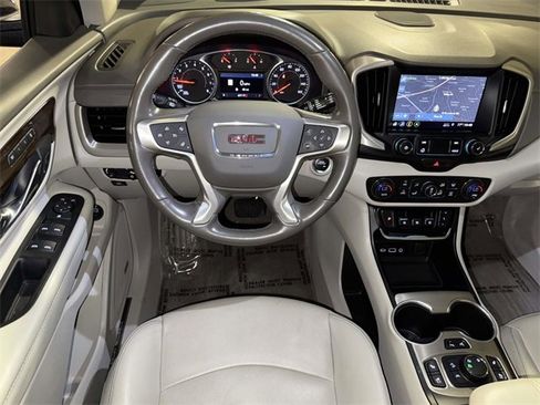 Used 2020 GMC Terrain Denali w/ Denali Premium Package image 4