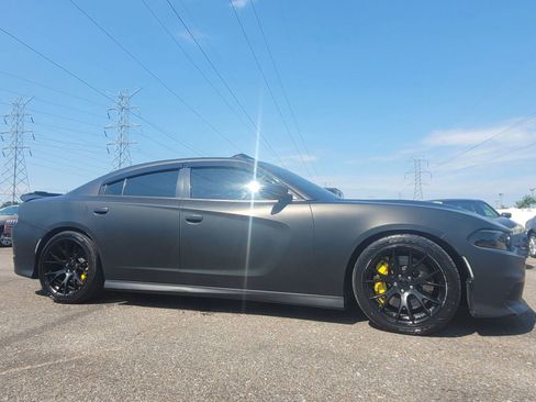 Used 2017 Dodge Charger SRT w/ Harman/Kardon Audio Group image 9