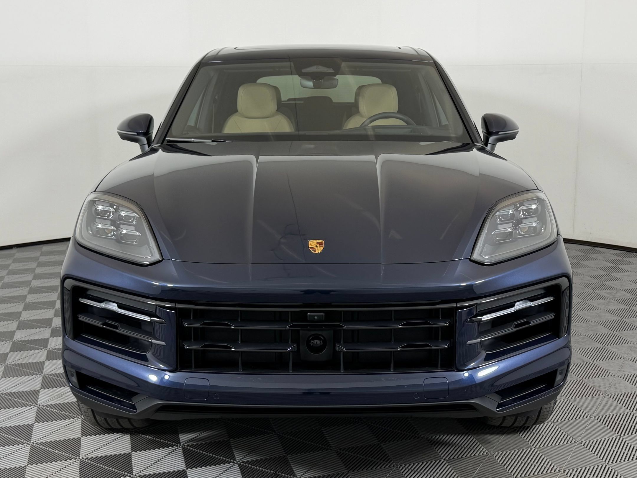 Used 2026 Porsche Cayenne AWD/4WD image 33