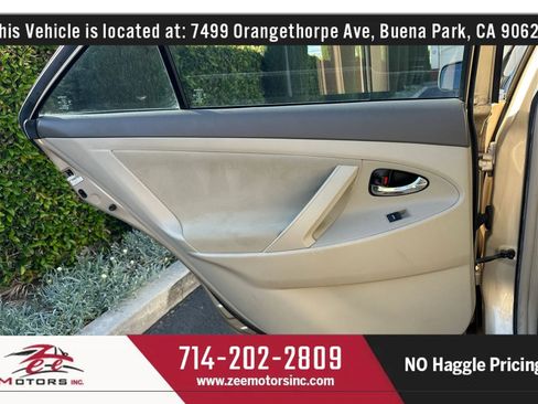 Used 2010 Toyota Camry XLE FWD image 41