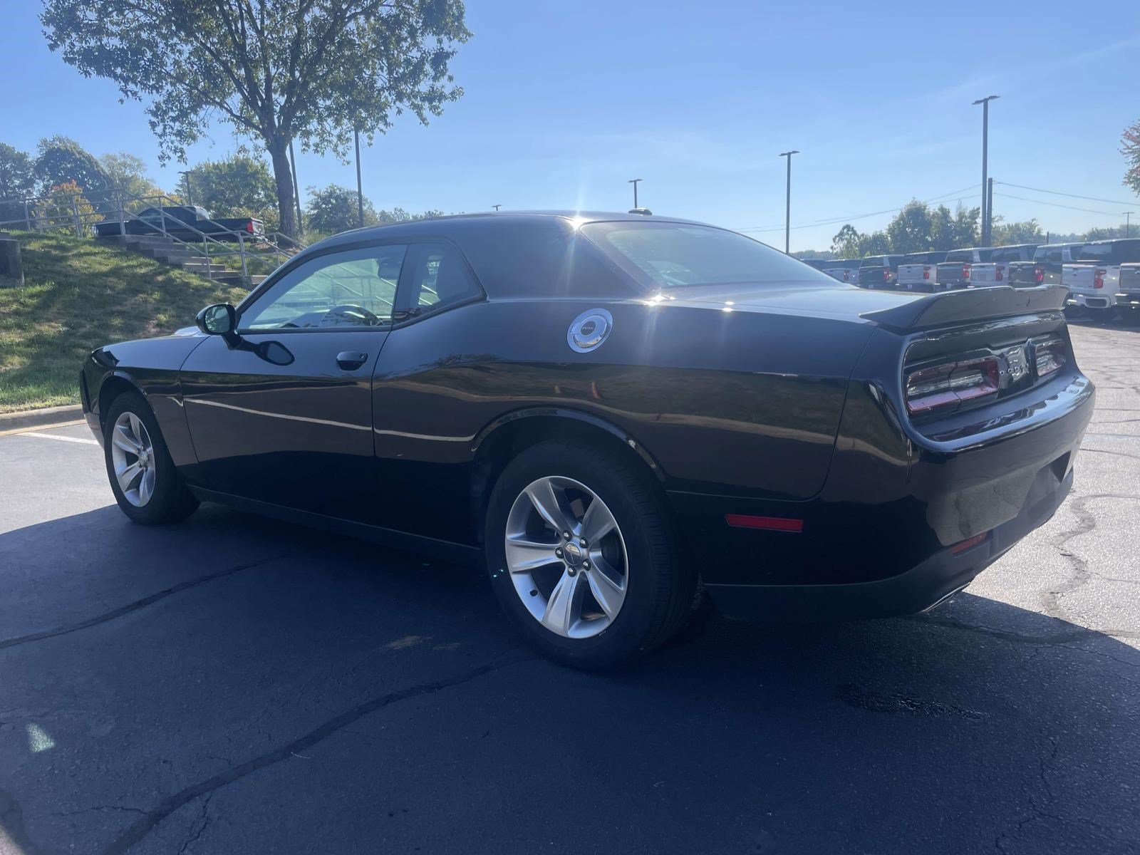 Used 2020 Dodge Challenger SXT w/ Driver Convenience Group RWD image 6