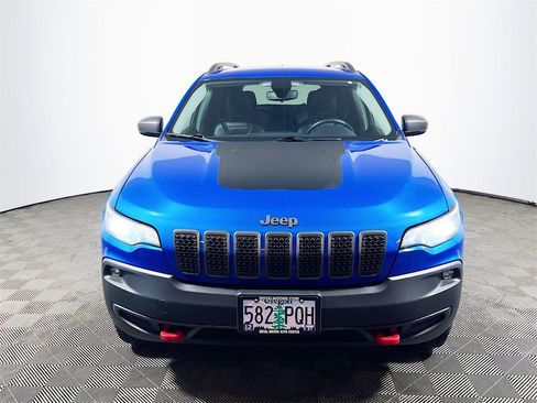 Used 2019 Jeep Cherokee Trailhawk image 3