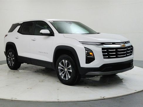 New 2026 Chevrolet Equinox LT w/ Safety and Technology Package image 1