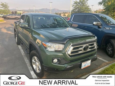 Used 2021 Toyota Tacoma SR5 w/ Trail Edition AWD/4WD image 1