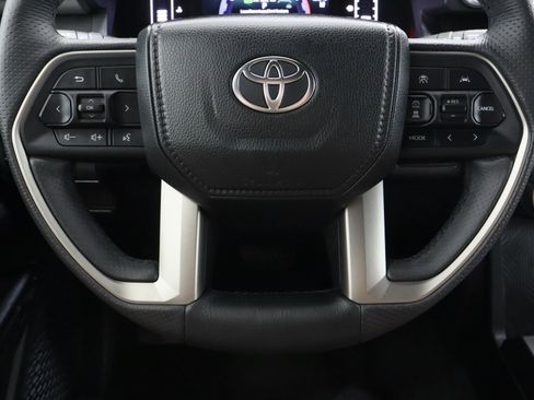 Used 2025 Toyota 4Runner SR5 RWD image 23