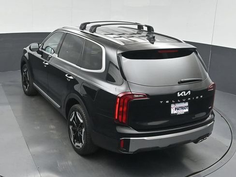 Used 2025 Kia Telluride S AWD/4WD image 40