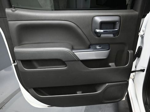 Used 2018 Chevrolet Silverado 1500 LT w/ All Star Edition image 27