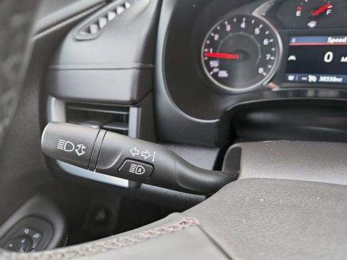 Used 2024 GMC Terrain SLT image 20