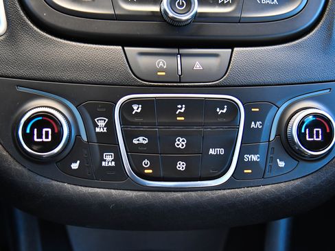 Used 2023 Chevrolet Malibu LT FWD image 21