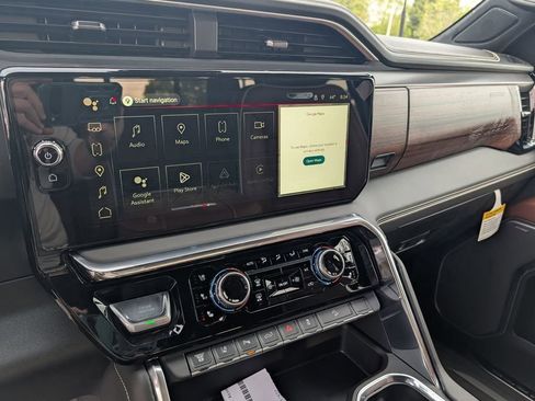 New 2026 GMC Sierra 2500 Denali Ultimate image 17