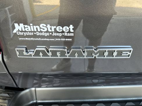 Used 2022 RAM 1500 Laramie AWD/4WD image 23