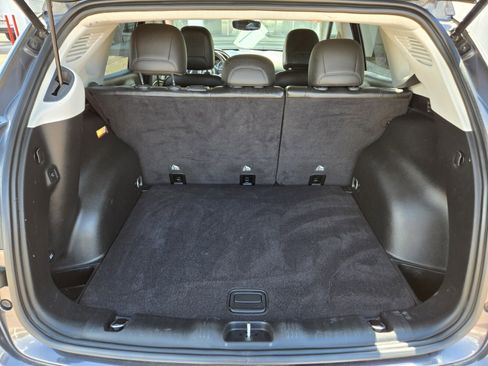 Used 2018 Jeep Compass Latitude w/ Popular Equipment Group image 12