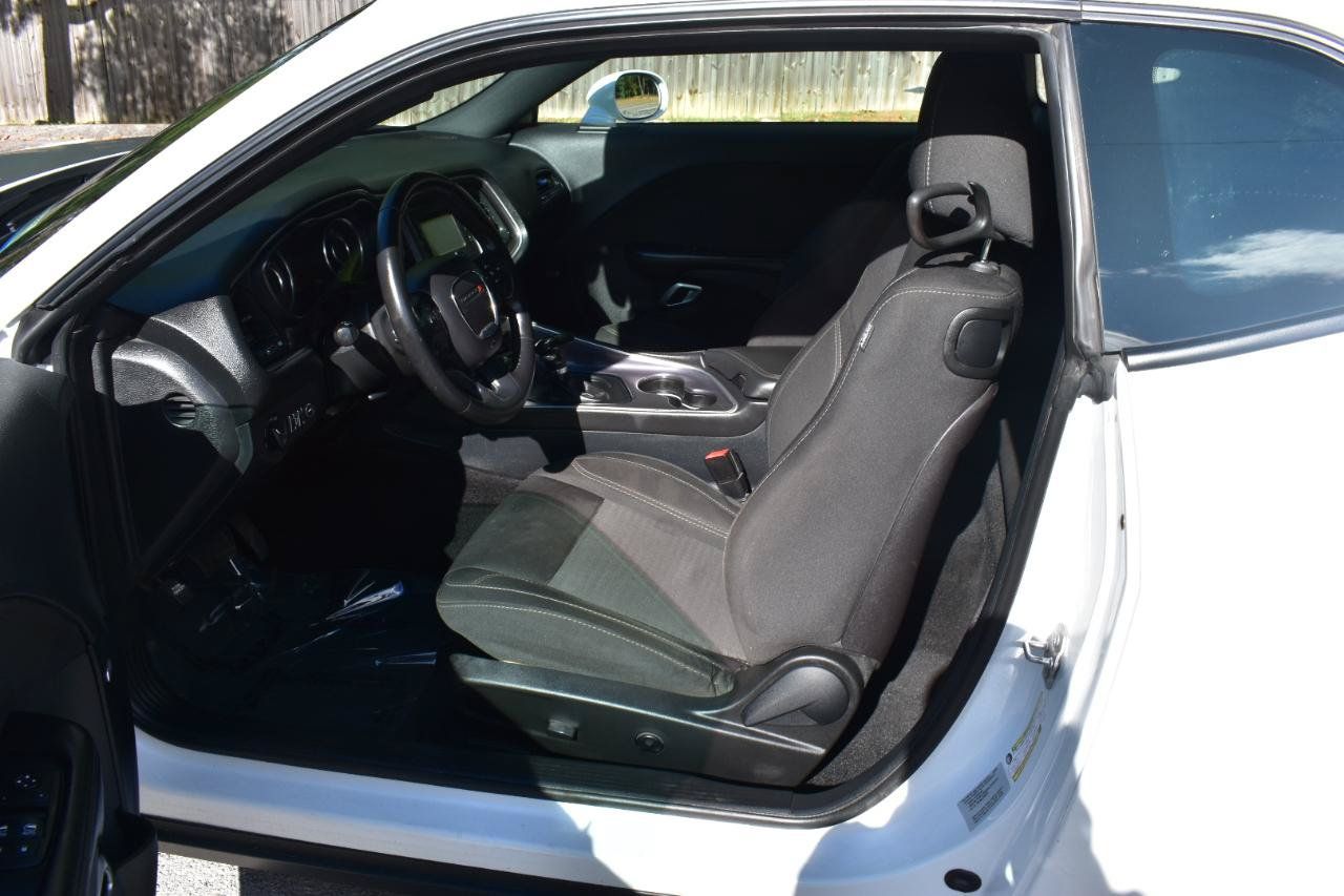 Used 2015 Dodge Challenger R/T w/ Quick Order Package 28B R/T RWD image 12