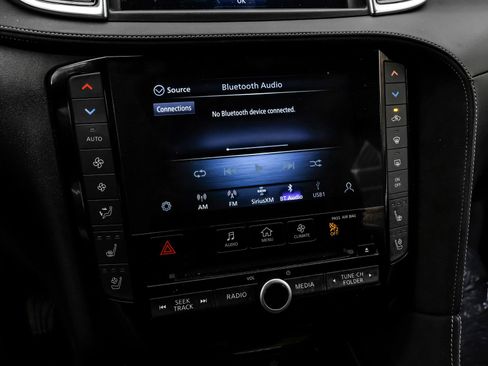 Used 2023 INFINITI QX50 Sensory image 30