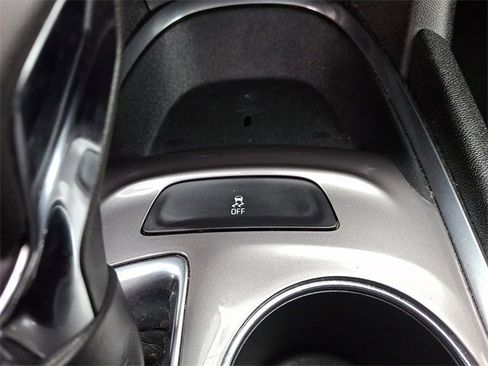 Used 2022 Chevrolet Malibu LT image 27