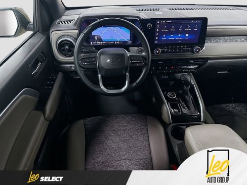 Used 2024 Chevrolet Colorado ZR2 w/ Technology Package image 23