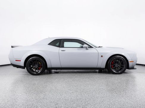 Used 2022 Dodge Challenger R/T Scat Pack RWD image 11