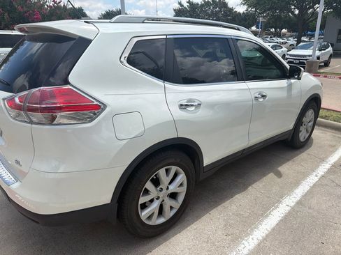 Used 2015 Nissan Rogue SL w/ SL Premium Package FWD image 3