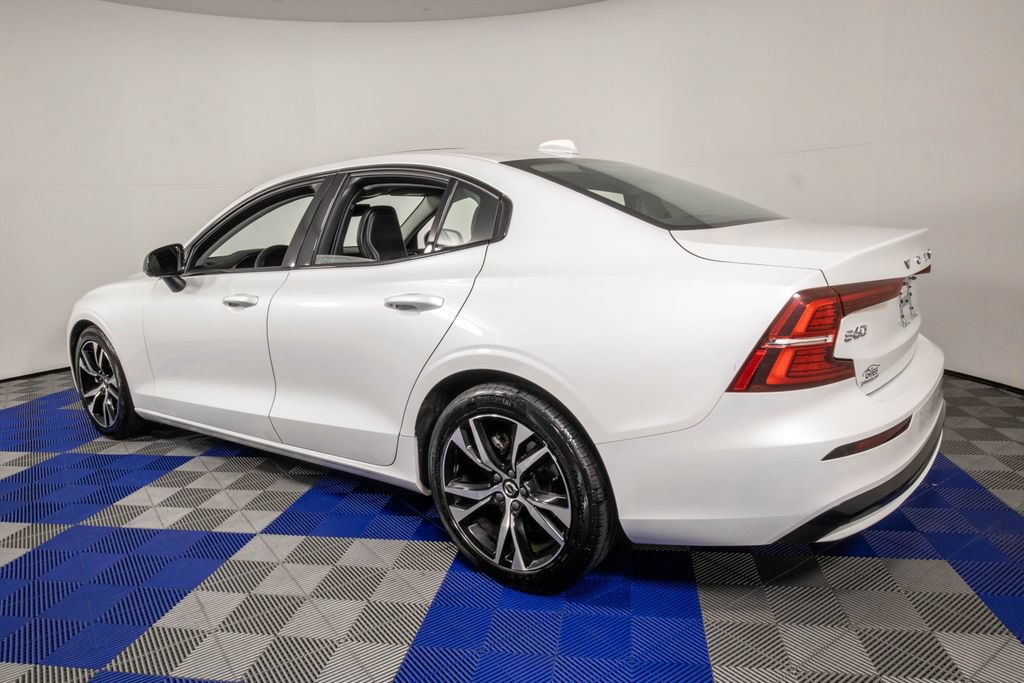 Used 2025 Volvo S60 B5 Core FWD image 7