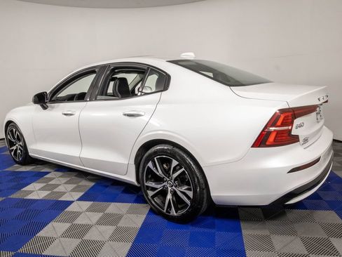 Used 2025 Volvo S60 B5 Core FWD image 7