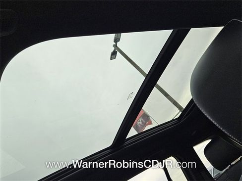 New 2025 Jeep Grand Cherokee Limited w/ Trailer Tow Package image 19