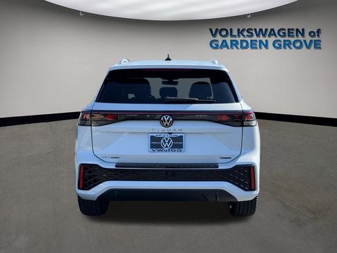 New 2026 Volkswagen Tiguan SEL R-Line image 6