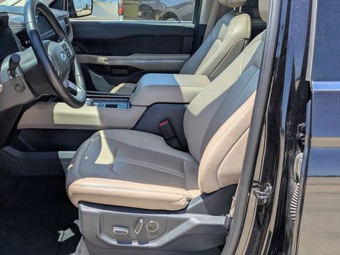 Used 2024 Ford Expedition Limited RWD image 7
