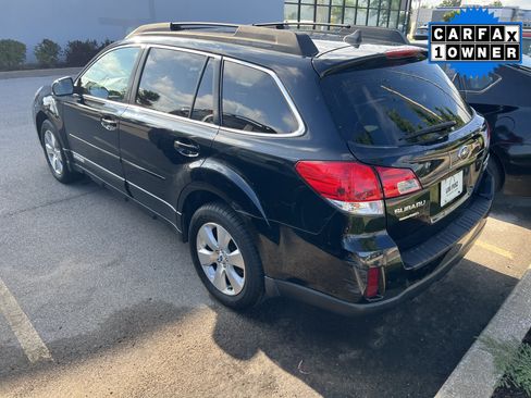 Used 2012 Subaru Outback 3.6R Limited w/ Moonroof Pkg AWD/4WD image 3